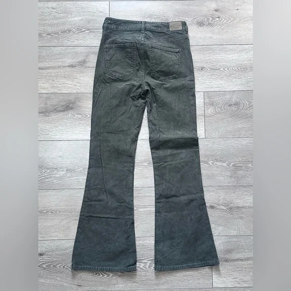 American Eagle Corduroy Super High Rise Flare Pants - Picture 12 of 15